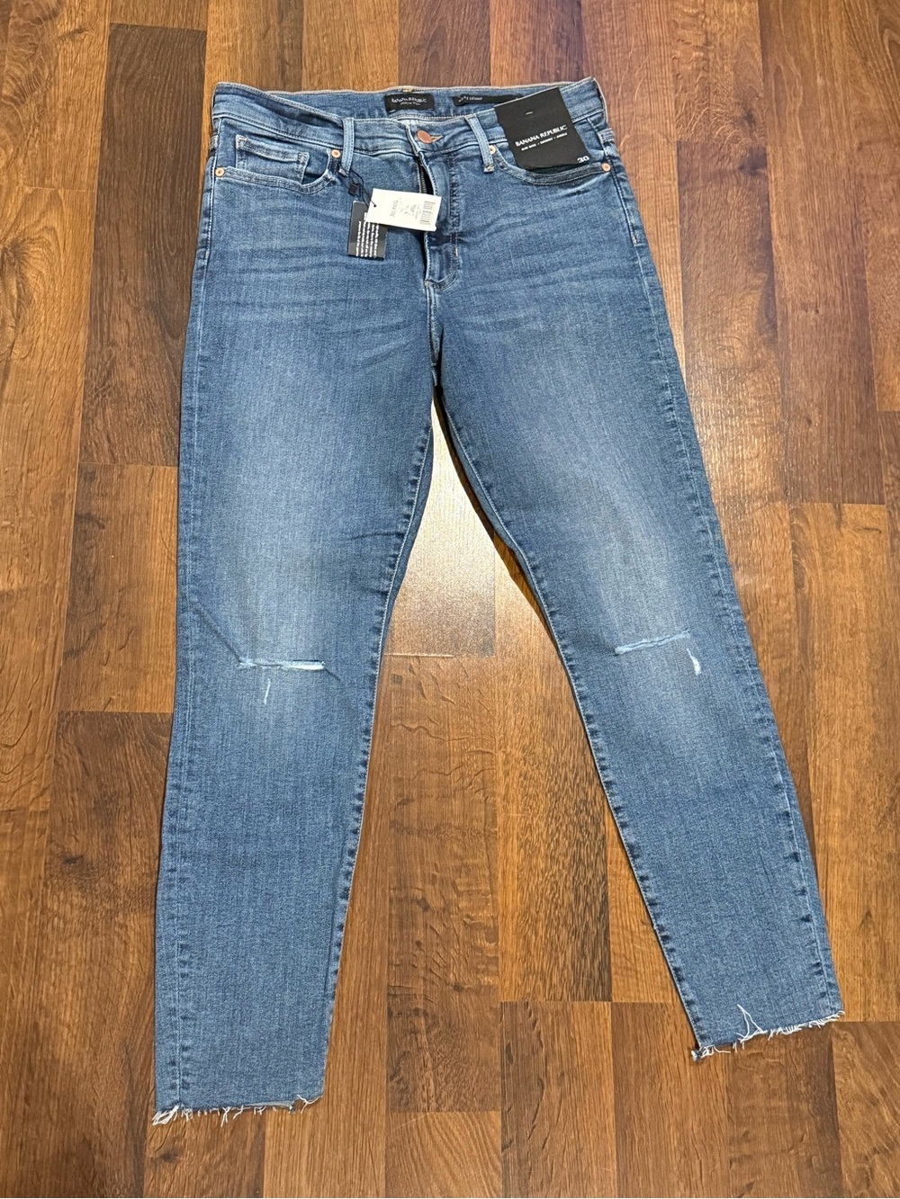 NWT Banana Republic Mid Rise Skinny Ankle Blue Distressed Jeans (size 30)